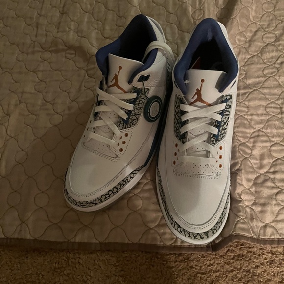 Jordan three wizards sneaker size 9 1/2 - Picture 8 of 16